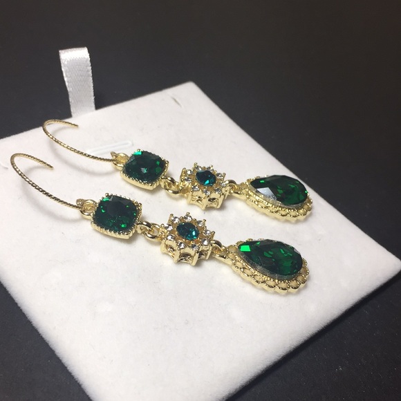 🍏50% OFF/3+...Emerald Green Crystals Dangle Earrings - Picture 9 of 10
